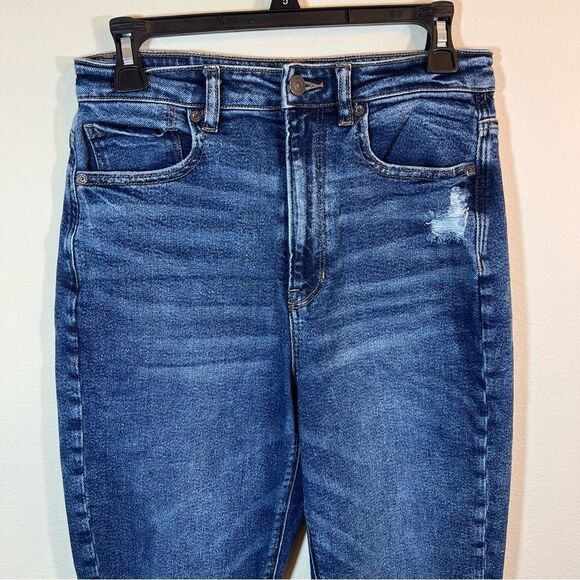 ✨ American Eagle Women’s Blue Highest Rise Mom Jeans 6 - Picture 2 of 11